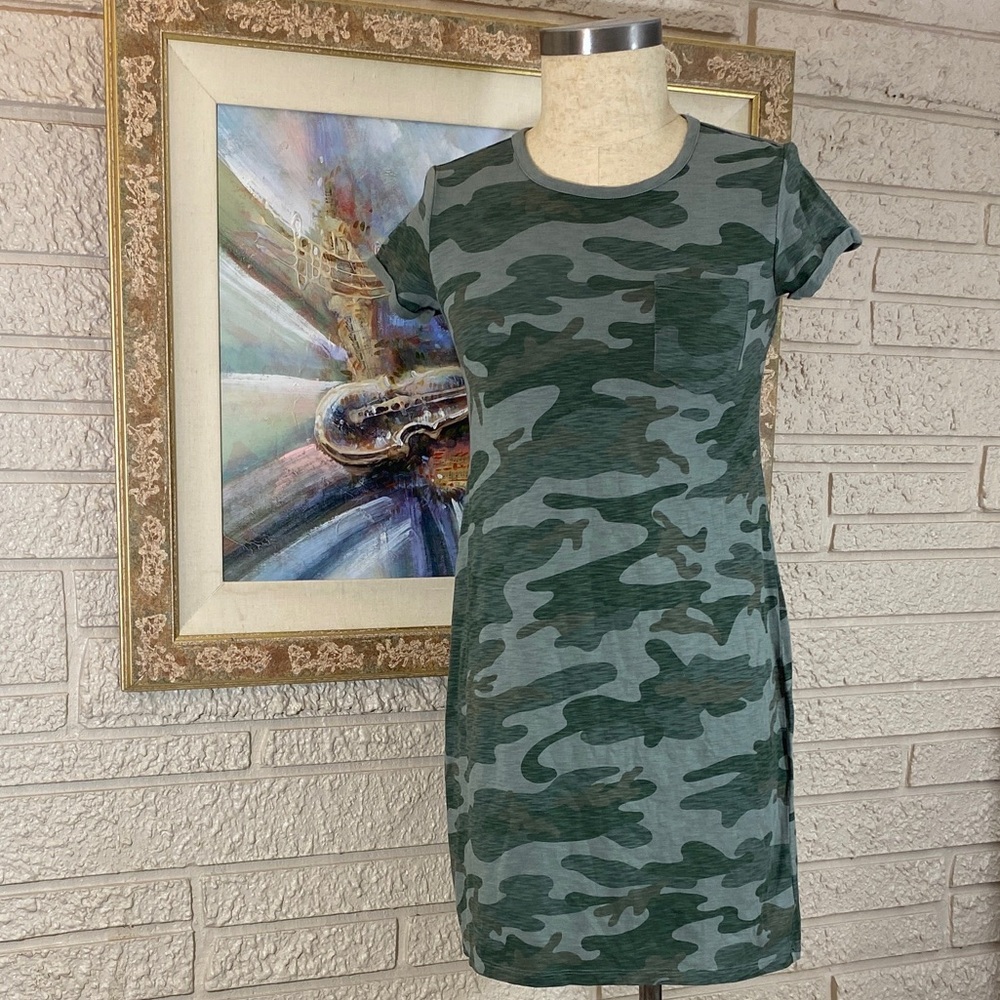 Gap Casual Knit Camouflage T-Shirt Dress